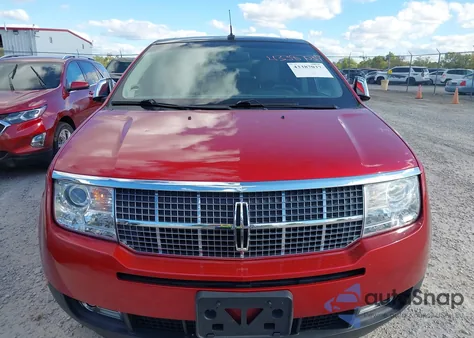 2010 Lincoln Mkx z USA, uszkodzony, nr VIN 2LMDJ8JC3ABJ26472